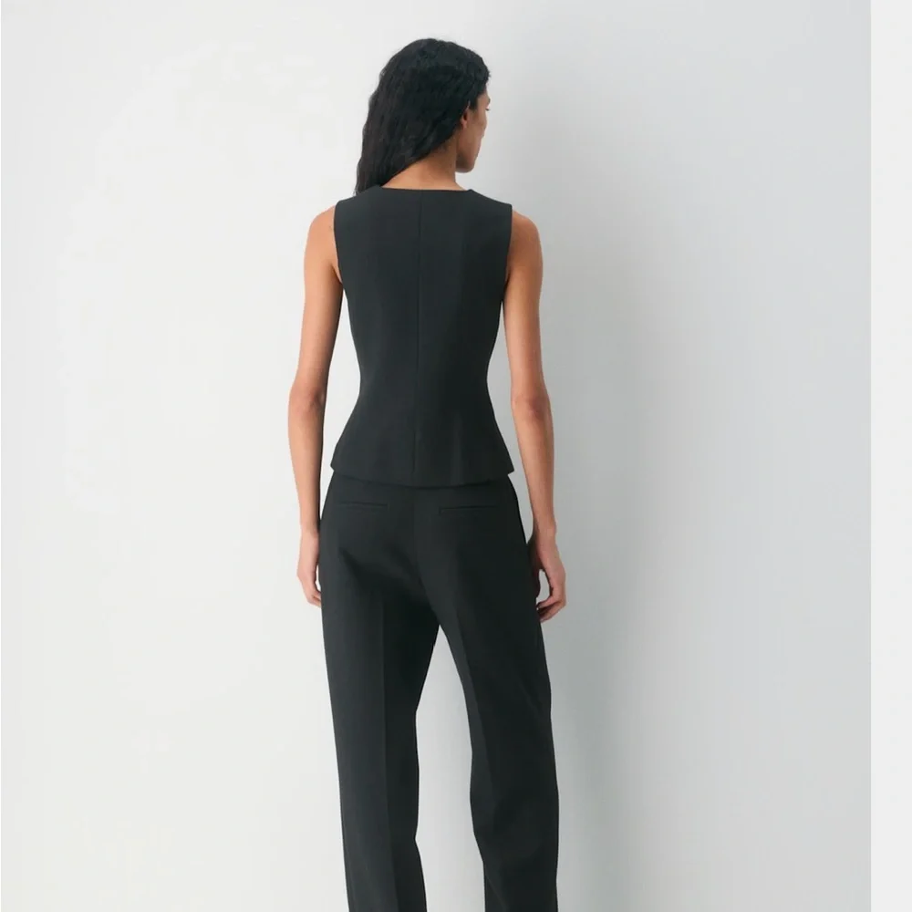 NEW Aritzia Wilfred Regal Vest (Re)ssential Black - Picture 4 of 13